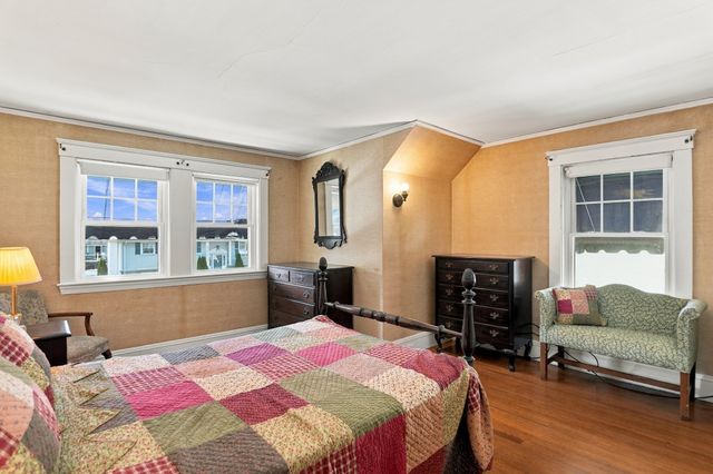 4 Henry Avenue, Woburn, MA 01801