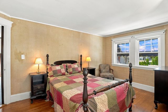 4 Henry Avenue, Woburn, MA 01801