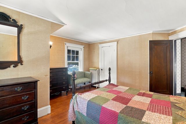4 Henry Avenue, Woburn, MA 01801
