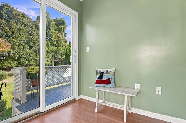 4 Henry Avenue, Woburn, MA 01801