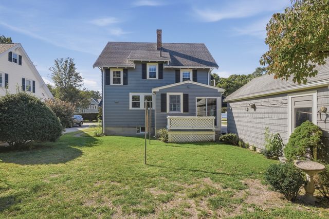 4 Henry Avenue, Woburn, MA 01801