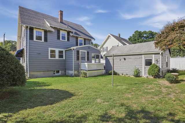 4 Henry Avenue, Woburn, MA 01801