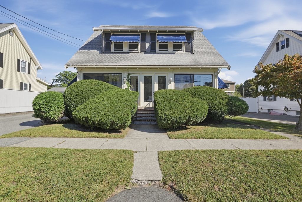 4 Henry Avenue, Woburn, MA 01801