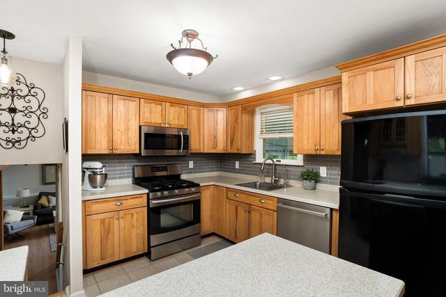 46 HEMPSTEAD RD, Hamilton, NJ 08610