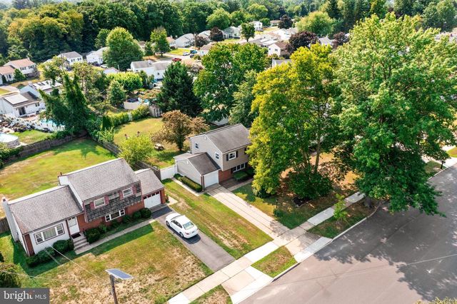 46 HEMPSTEAD RD, Hamilton, NJ 08610