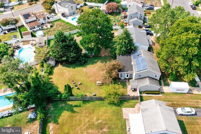 46 HEMPSTEAD RD, Hamilton, NJ 08610