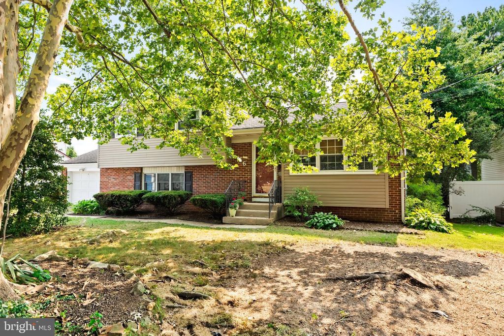 46 HEMPSTEAD RD, Hamilton, NJ 08610