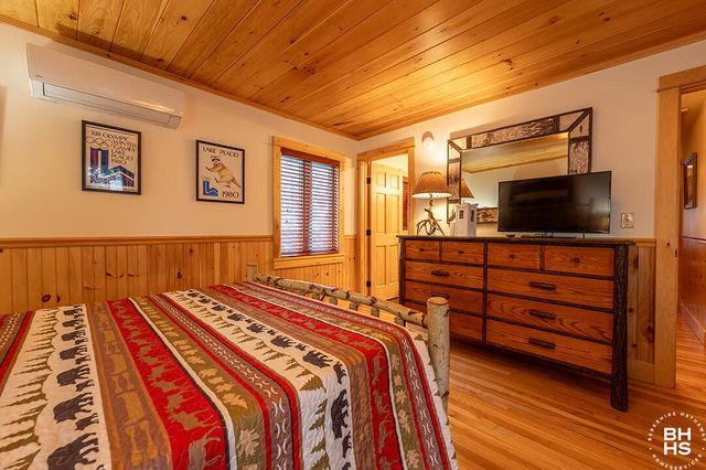 2 Chipmunk Lane, Lake Placid, NY 12946