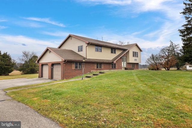 2165 OLD HARRISBURG RD, Gettysburg, PA 17325