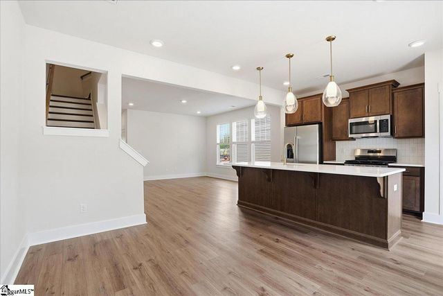 16 Shoemaker Road, Greenville, SC 29617