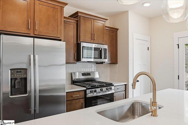 16 Shoemaker Road, Greenville, SC 29617