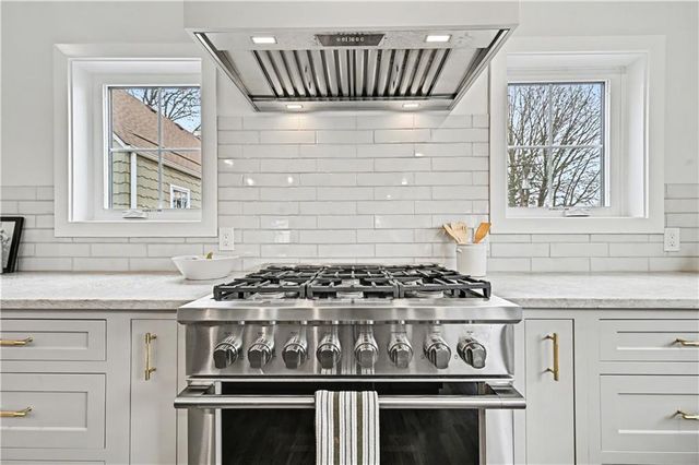 5321 Norwood Road, Fairway, KS 66205