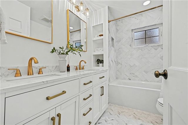 5321 Norwood Road, Fairway, KS 66205