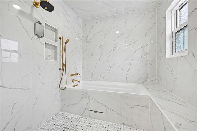 5321 Norwood Road, Fairway, KS 66205