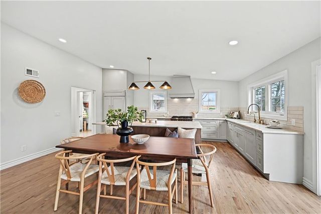 5321 Norwood Road, Fairway, KS 66205