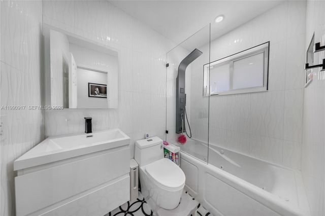 12511 SW 12th Ln, Miami, FL 33184