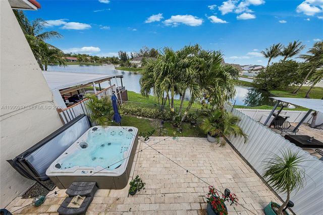 12511 SW 12th Ln, Miami, FL 33184