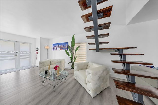 12511 SW 12th Ln, Miami, FL 33184