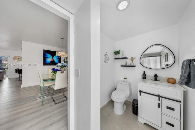 12511 SW 12th Ln, Miami, FL 33184