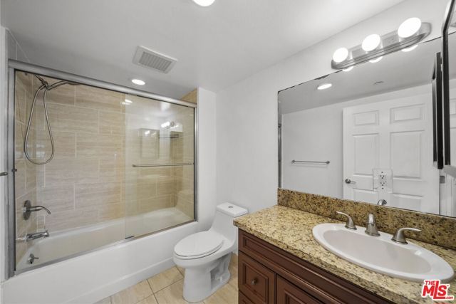 5315 Bellingham Avenue 204, Los Angeles, CA 91607