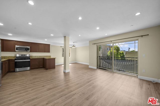 5315 Bellingham Avenue 204, Los Angeles, CA 91607