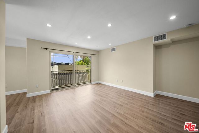 5315 Bellingham Avenue 204, Los Angeles, CA 91607