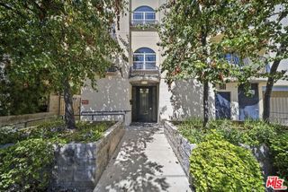 5315 Bellingham Avenue 204, Los Angeles, CA 91607