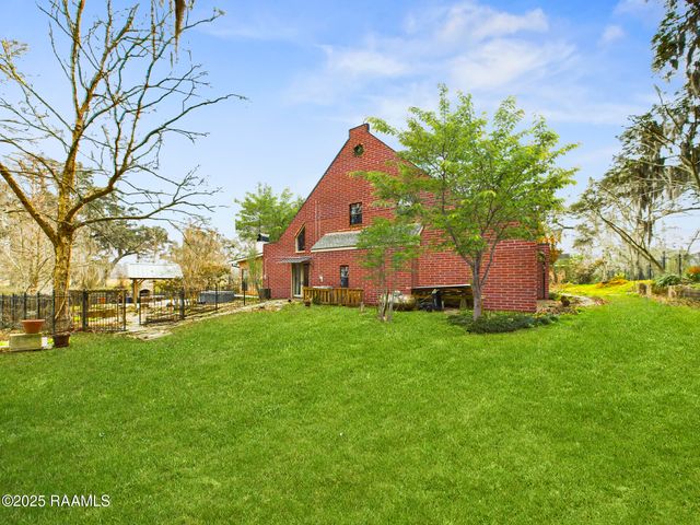 1112 Bayou Tortue Road, Broussard, LA 70518