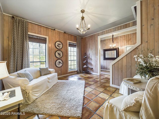 1112 Bayou Tortue Road, Broussard, LA 70518