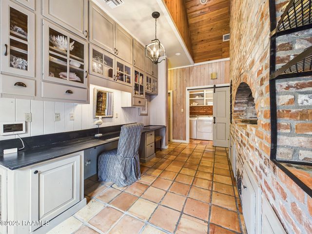 1112 Bayou Tortue Road, Broussard, LA 70518