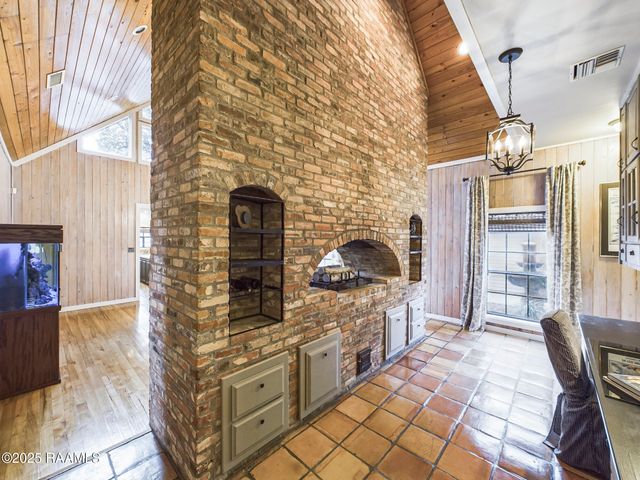 1112 Bayou Tortue Road, Broussard, LA 70518