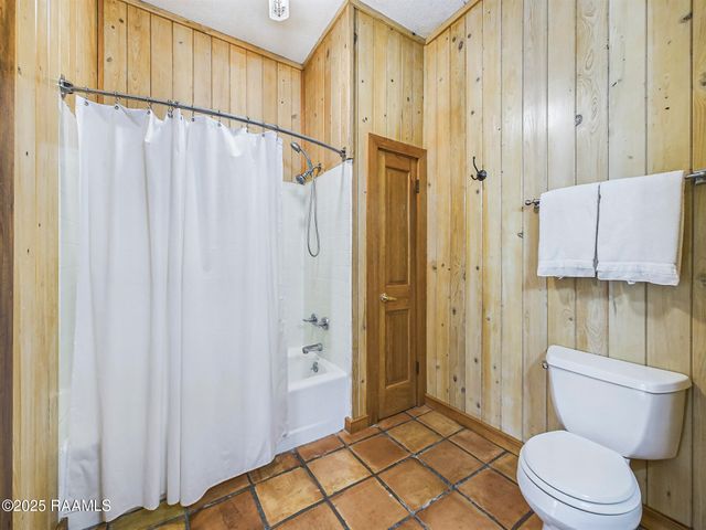 1112 Bayou Tortue Road, Broussard, LA 70518