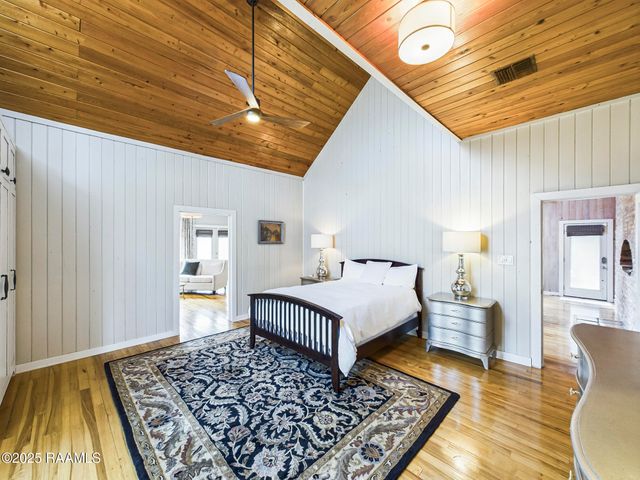 1112 Bayou Tortue Road, Broussard, LA 70518