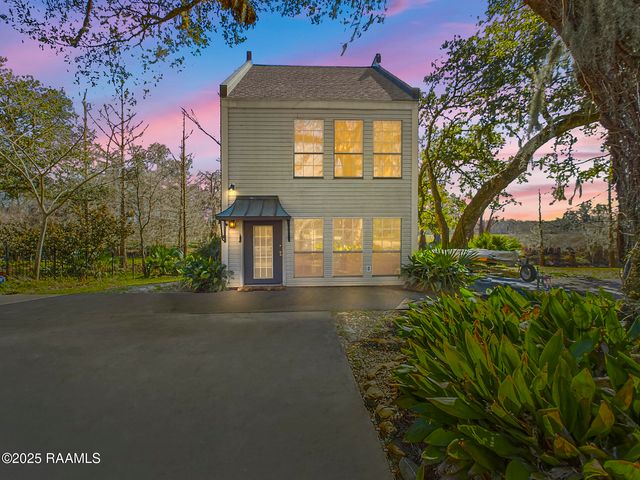 1112 Bayou Tortue Road, Broussard, LA 70518