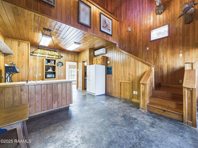 1112 Bayou Tortue Road, Broussard, LA 70518