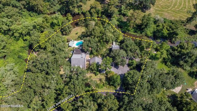 1112 Bayou Tortue Road, Broussard, LA 70518