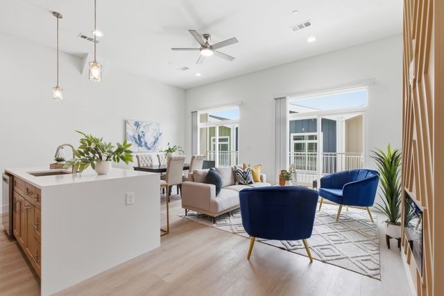 2925 Spruce Valley Lane 402, Dallas, TX 75233