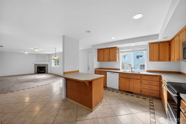 8402 147th St Court E, Puyallup, WA 98375