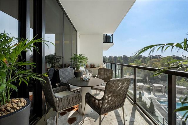 2425 Peachtree Road NE 707, Atlanta, GA 30305