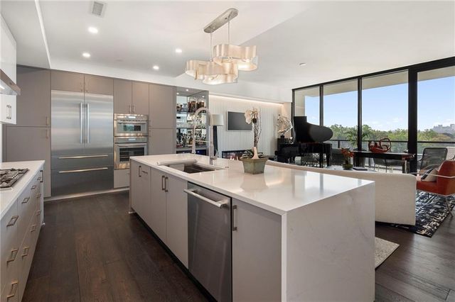 2425 Peachtree Road NE 707, Atlanta, GA 30305