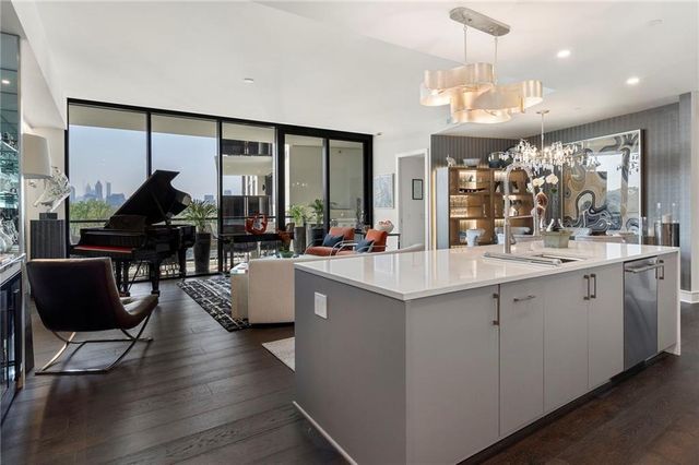 2425 Peachtree Road NE 707, Atlanta, GA 30305