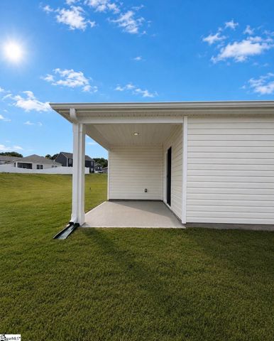 1425 Slades Street, Woodruff, SC 29388