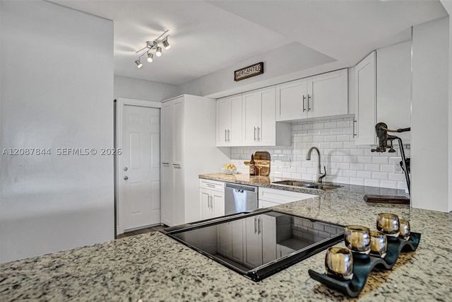 3111 NE 51st St 305C, Fort Lauderdale, FL 33308