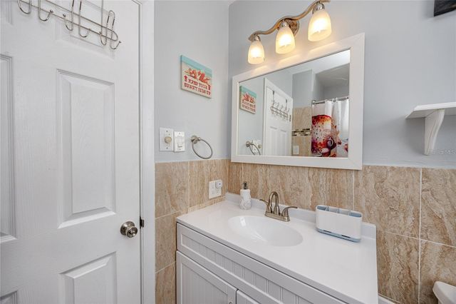11215 3RD STREET E, Treasure Island, FL 33706