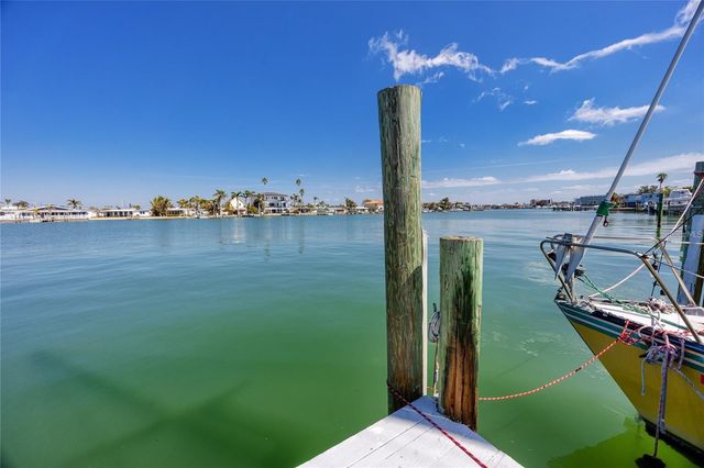 11215 3RD STREET E, Treasure Island, FL 33706