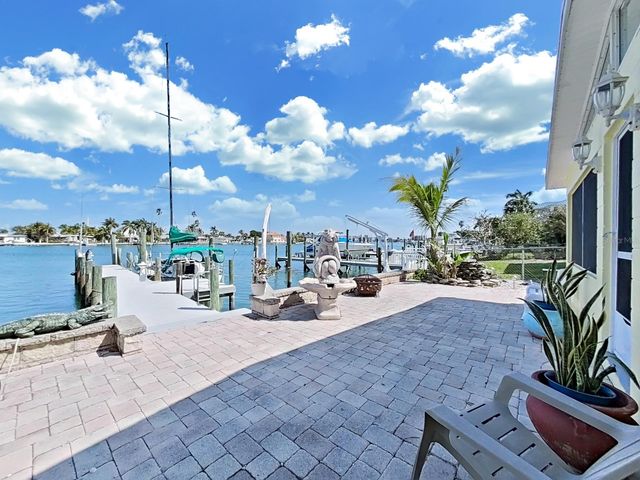 11215 3RD STREET E, Treasure Island, FL 33706