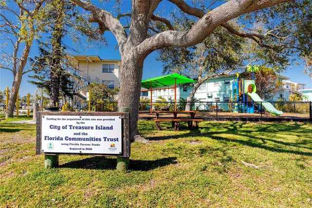 11215 3RD STREET E, Treasure Island, FL 33706