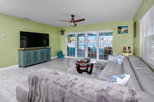 11215 3RD STREET E, Treasure Island, FL 33706