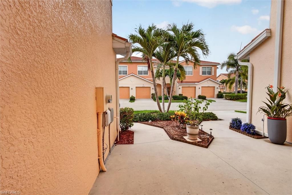 10285 Via Colomba CIR, FORT MYERS, FL 33966 — photo 4