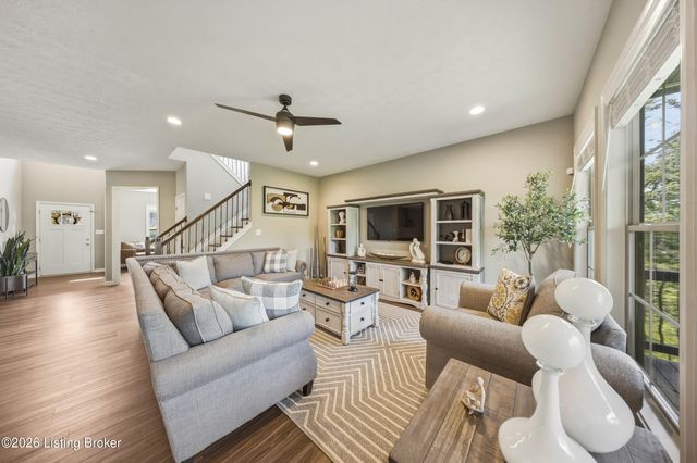 227 Belden Trail, Louisville, KY 40245
